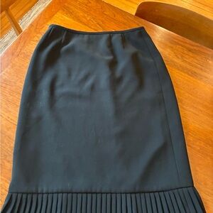 Jones Studio Black Pencil Skirt with Pleats